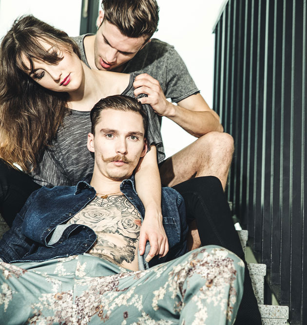 Modeshooting Modefotografie Dreier Modells in Streatwear Leidenschaft